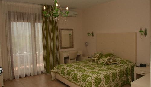 Studio with Sofa Bed