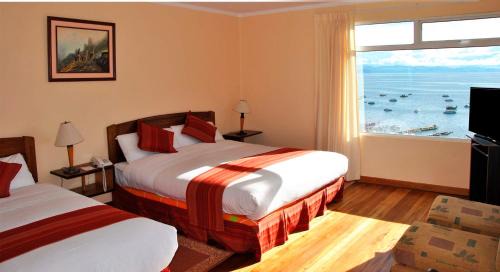 Double or Twin Room with Lake View