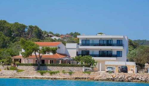 Deluxe Double Room with Balcony and Sea View