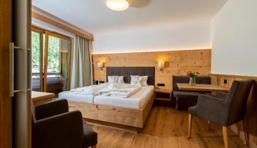 Junior Suite with Balcony