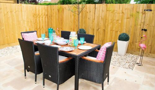 Apartment with Garden View