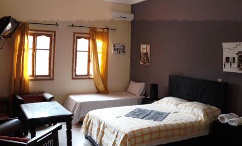 Deluxe Double Room (2 Adults + 1 Child)