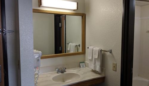 King Room - Non-Smoking