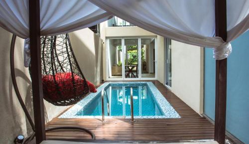 King Suite with Outdoor Pool