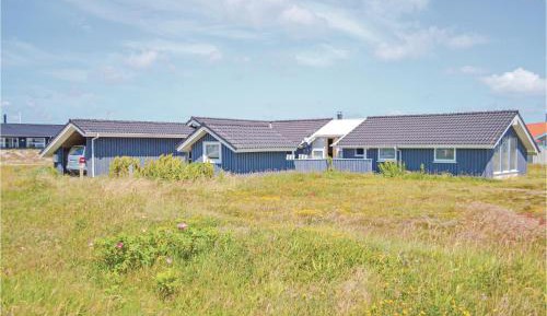 Four-Bedroom Holiday Home