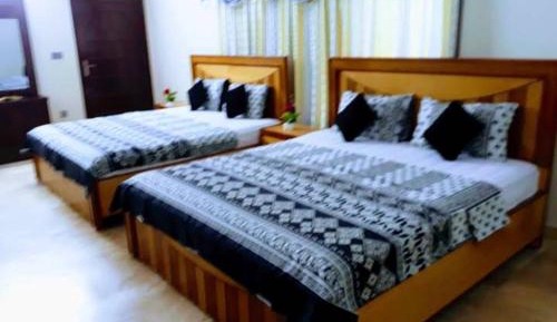 Deluxe Family Room
