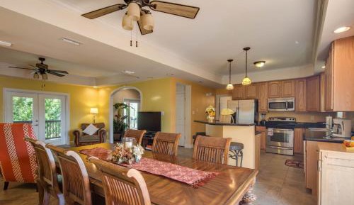 Five Bedroom Holiday Home