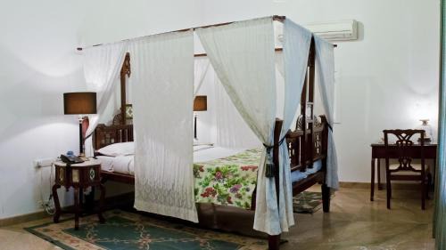 Heritage Old World - Enjoy 15% off on non-Alcoholic Mini Bar, Hi-Tea, 10% off on Laundry,  Complimentary Hi-Tea