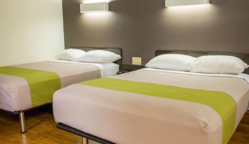 2  Full Beds Non Smoking , Kitchenette
