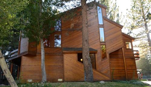 Superior Three-Bedroom and Loft Town Home