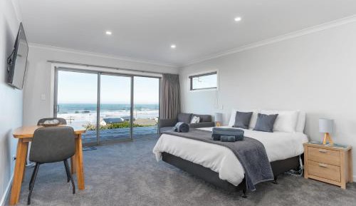 Studio Apartment with Sea View