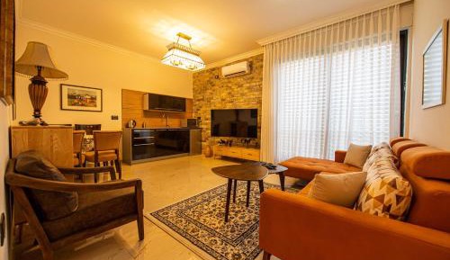 Suite with Garden View