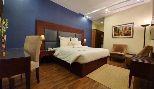 Executive Suite