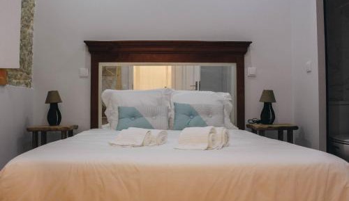 Single Room with Private Bathroom