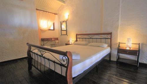 Apartment with Pool View (2 Adults + 1 Child) - Split Level