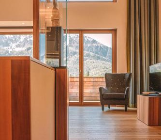 Junior Suite with Mountain View
