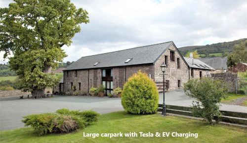 Usk Apartment (One-Bedroom)