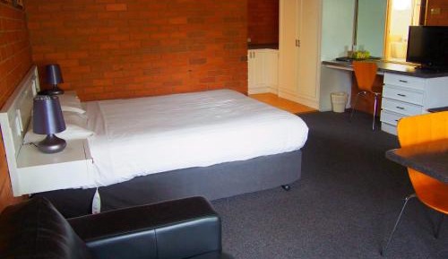 Standard Queen Room