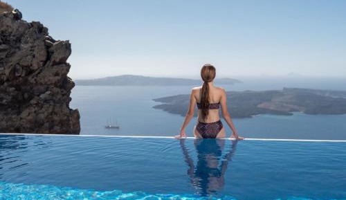 Angels infinity pool suite