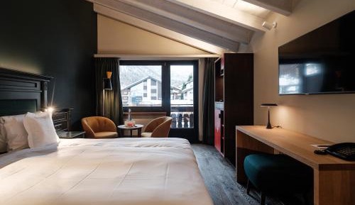 Deluxe Double Room with Matterhorn View