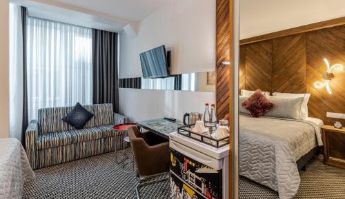 Premium King Room
