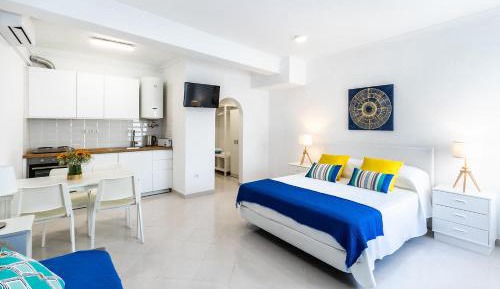 Studio Apartment