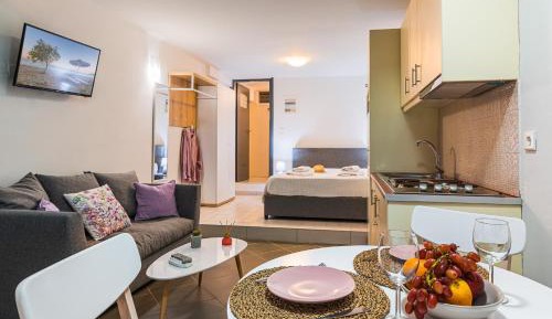 Studio Apartment with Sea View