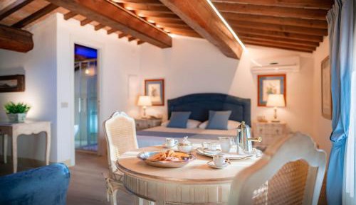 Premium Room with Pool View