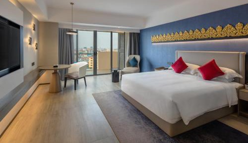 Deluxe King Room