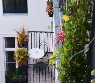 Double Room with Balcony - Petit Boulevard avec Balcon