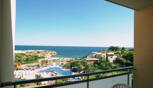 Quadruple Room with Sea View (4 Adults)