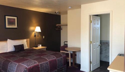Standard Queen Room