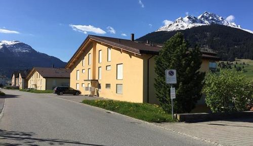 Two-Bedroom Apartment with Shower 