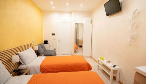 Double or Twin Room with Private External Bathroom