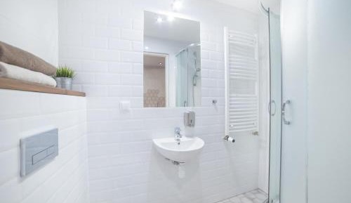 Apartment with Private Bathroom- Split Level