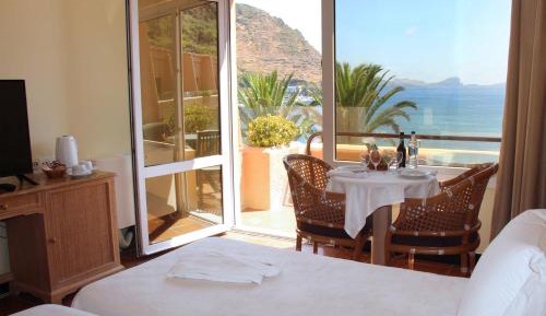 Superior Triple Room with Balcony