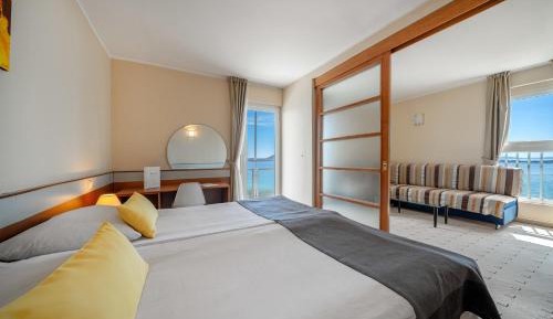 Junior Suite with Balcony and Sea View