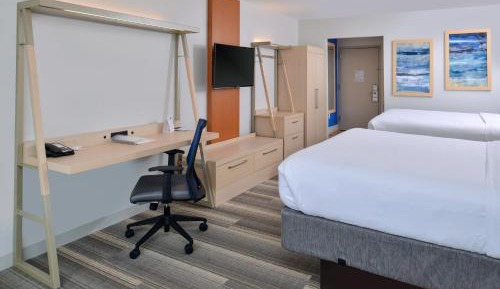 Standard Queen Room with Two Queen Beds