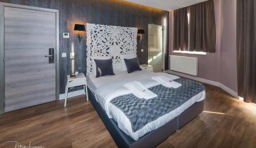 Deluxe Double Room with Bath