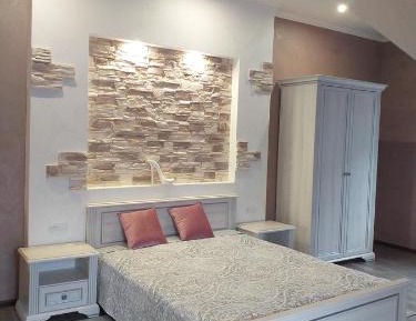 Suite with Mountain View