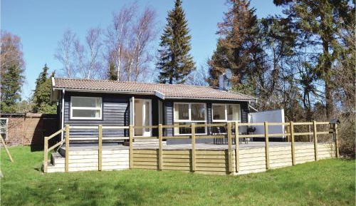 Three-Bedroom Holiday Home 