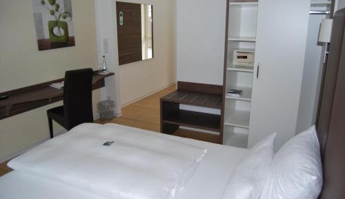 Standard Single Room with Shower