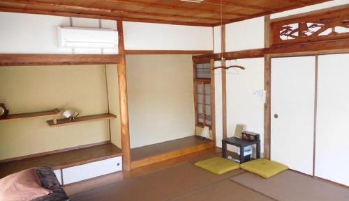 Japanese-Style Quadruple Room
