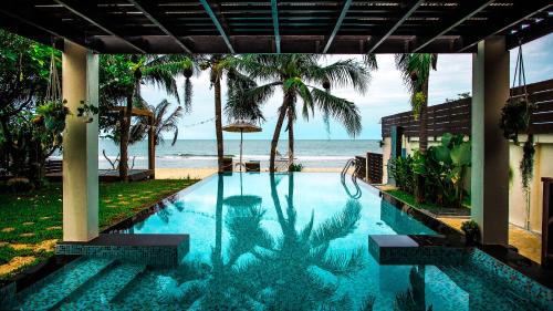 Villa - Beach Front