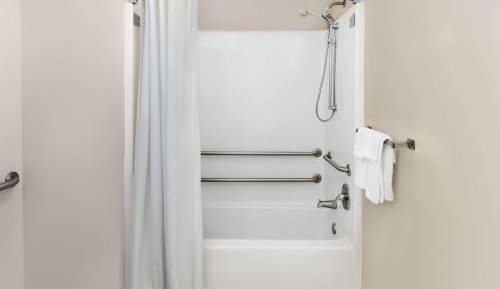 King Room - Mobility Access/Non-Smoking