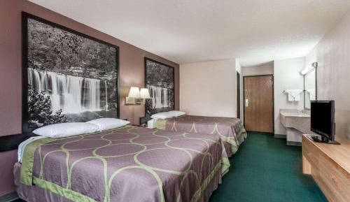 Queen Room with Two Queen Beds - Non-Smoking
