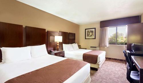 Queen Room with Two Queen Beds - Non-Smoking