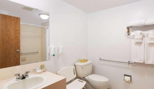 King Room - Disability Access/Non-Smoking