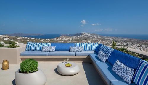 BEYOND Suite with Outdoor Hot Tub