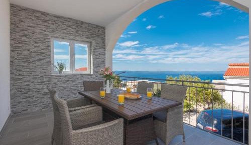 Apartment with Sea View